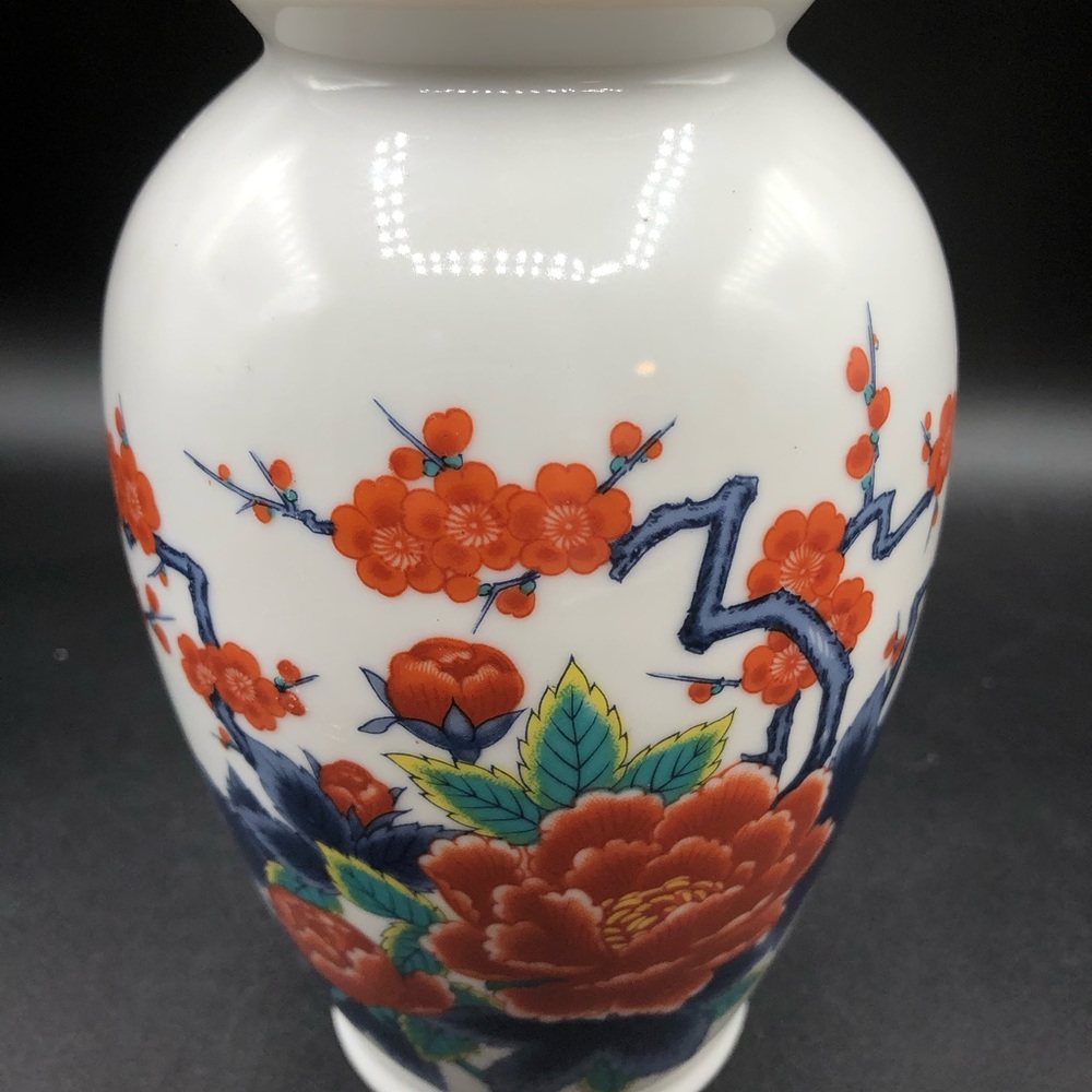 Asahi  Pottery  Sato Gordon Porcelain  Vase  Kyoto Japan  6.75” Flawless
